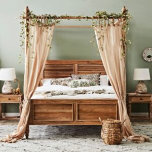 Hampton Mango Wood Queen Canopy Bed