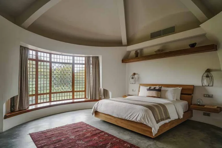 imgi_15_blogimage1073032478high-ceiling-with-dome